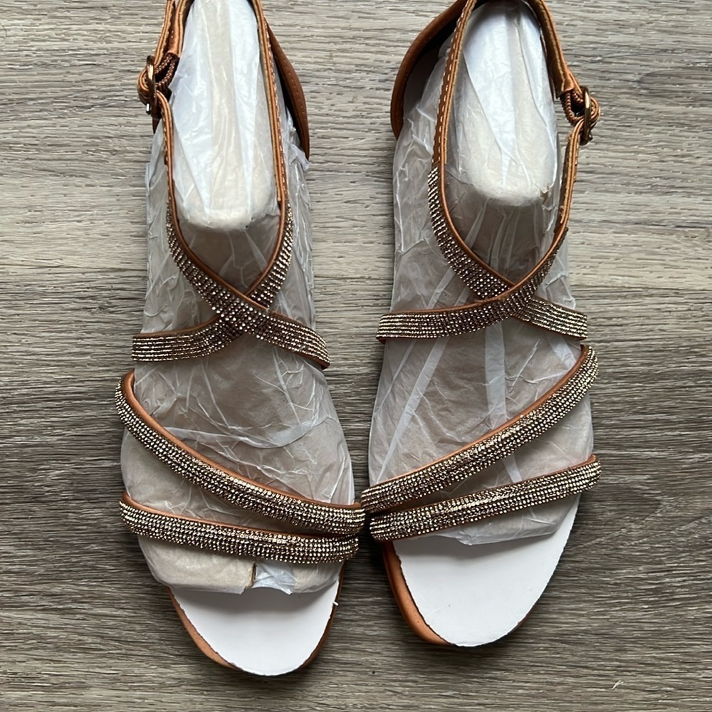 Naturalizer Tan Embellished Sandals 6 Ankle Strap Gladiator